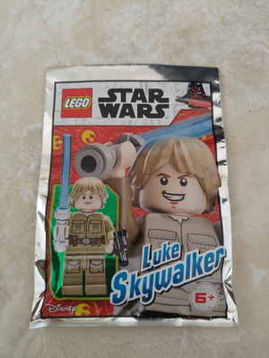 Lego Star Wars Luke Skywalker foil pack new and sealed