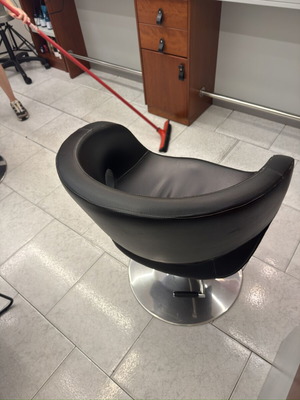 Leather salon chairs used, set of two