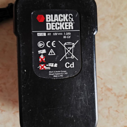 Black and Decker EPC18 electric screwdriver used with battery and charger