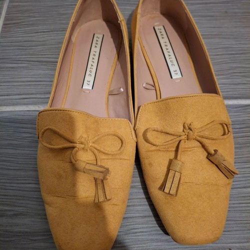 Zara women's flat moccasins like new, yellow, size 37