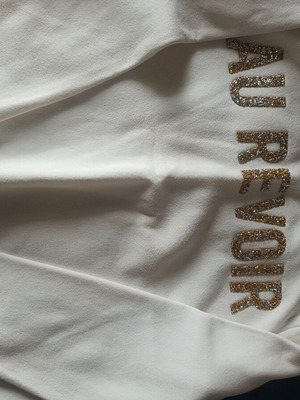 Суитшърт със стрази като нов