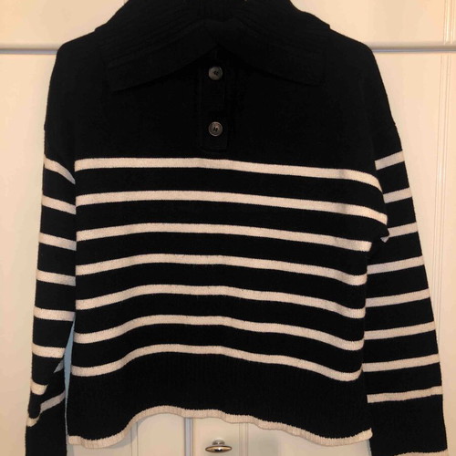 Zara knitted sweater size S like new