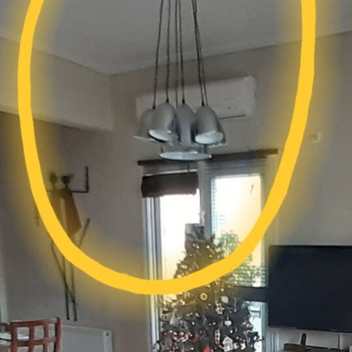 Pendant light with 7 energy-saving LED lamps, used