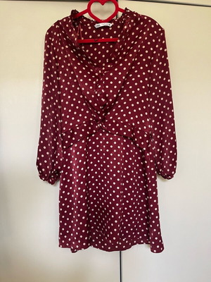 Zara polka dot dress like new, red with white dots, size L