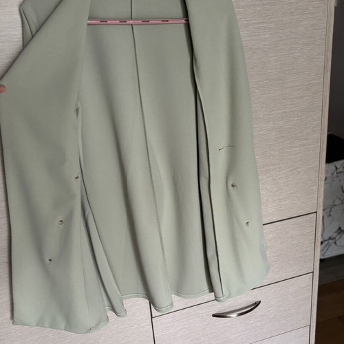 Loose pistachio jacket with brown buttons like new