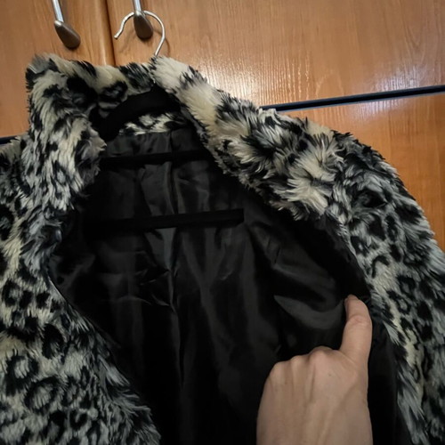 Fur jacket youth size like new, multicolor