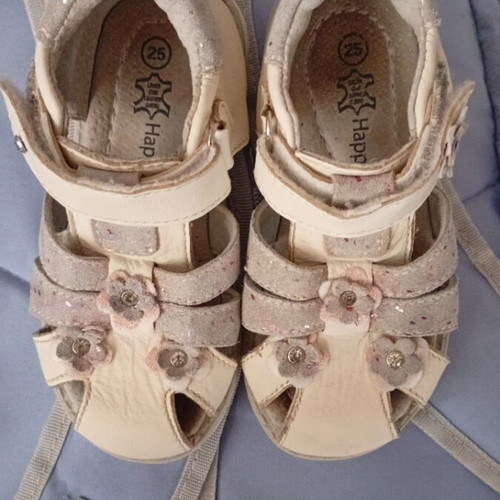 Happy Bee leather anatomical sandals size 25 like new, girl