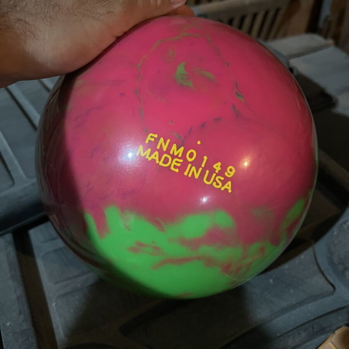 Clash bowling ball pink/blue/green 15lb