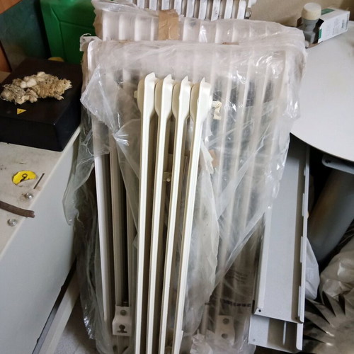 Heating radiator sections like new, 4-column 90cm 6, 3-column 90cm 10, 2-column 90cm 10, 3-column 60cm 10