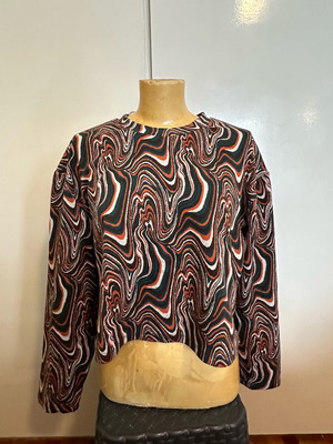 Zara retro unique top like new, size S, crop with unique patterns