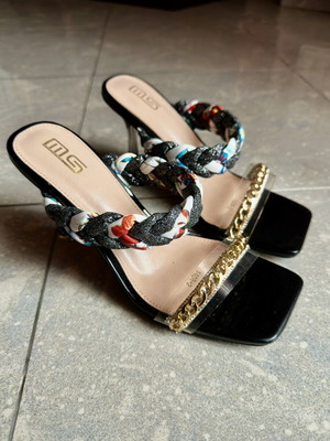 Sandals size 39 new, black and multicolor