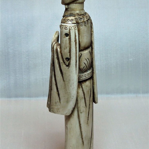Carved bone seat of Tibetan official 18th-19th century used