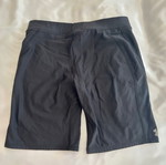 Σορτσάκι γυναικείο αθλητικό Under Armour σαν καινούργιο, μαύρο, μέγεθος S