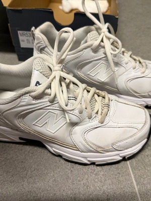 New Balance 530 athletic shoes like new, size 38, white