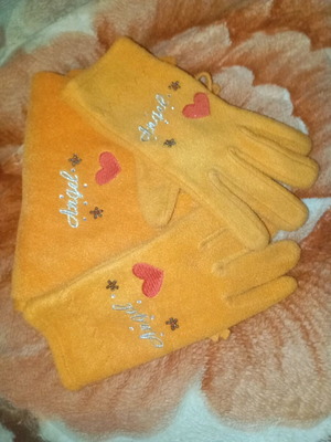 Set of gloves and scarf orange for 6-7 years like new