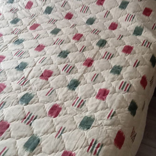 Double-sided quilt new, dimensions 2.00 x 2.35 m