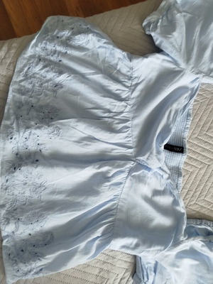 Zara blue embroidered cotton t-shirt size XL like new