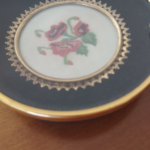 Vintage ashtray with handmade embroidery, like new