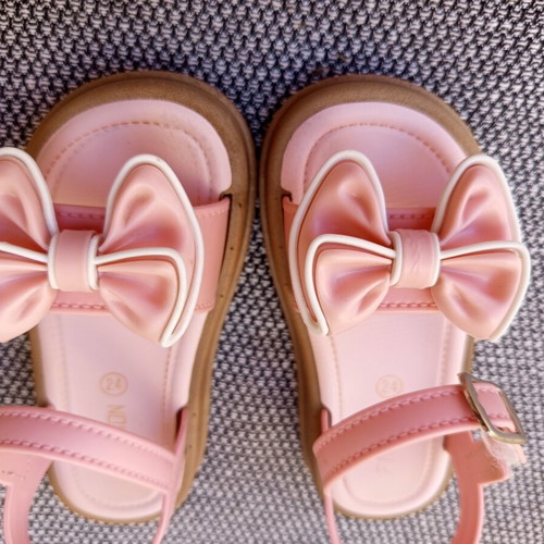 Pink children's sandals with bows and summer gifts, size 24