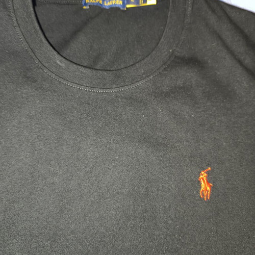 Ralph Lauren black T-shirt very good condition, medium fit