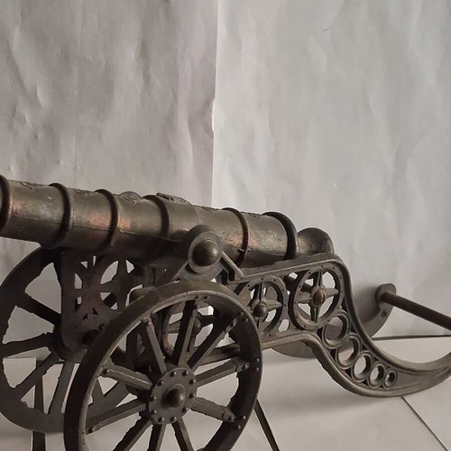 Decorative Bronze Table Cannon 34 cm like new, collectible