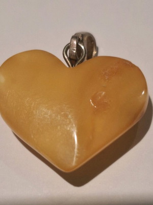 Royal Heart pendant new, natural Baltic amber, yellow and silver