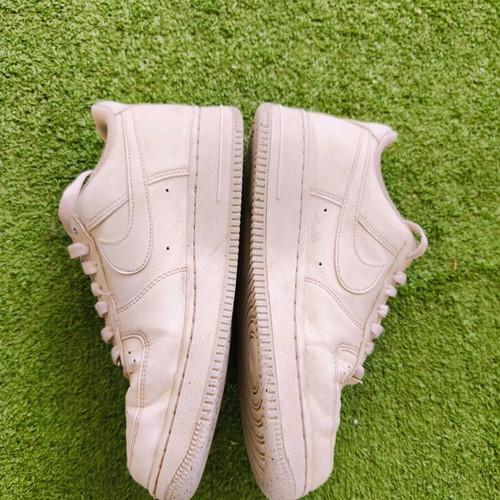 Nike Air Force athletic shoes used, size 38, white leather