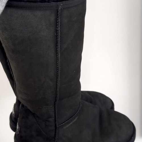 UGG Classic Tall Boot used, size 40, black boots