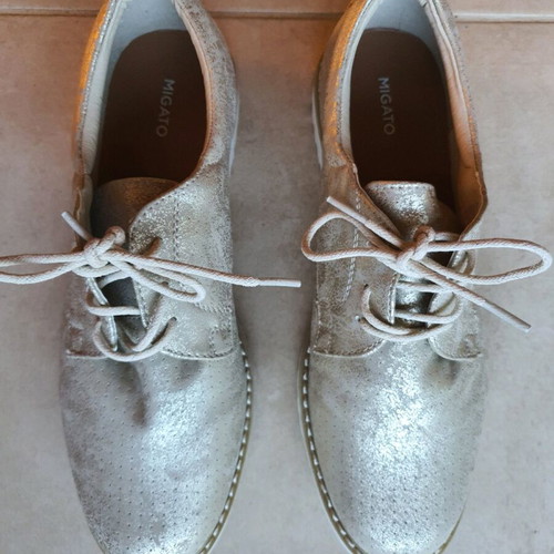 Migato Oxford shoes new, broken gold color, synthetic leather