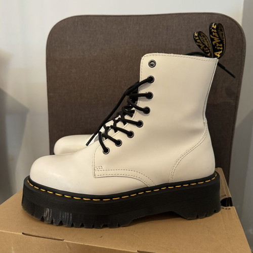 Dr. Martens boots like new, black and white, size 40