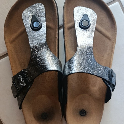 Women's silver sandals size 40 like new