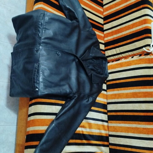 Leather jacket like new, size No50, black, with pocket damage
