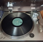 Stanton STR8-30 Direct Drive turntable