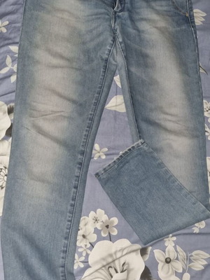 Wrangler women's jeans small waist 27 like new, blue turquoise