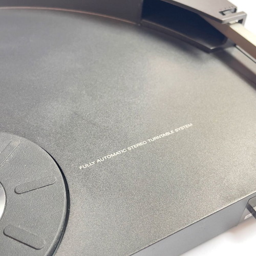 Sony PS-Q3A used fully automatic linear tracking turntable