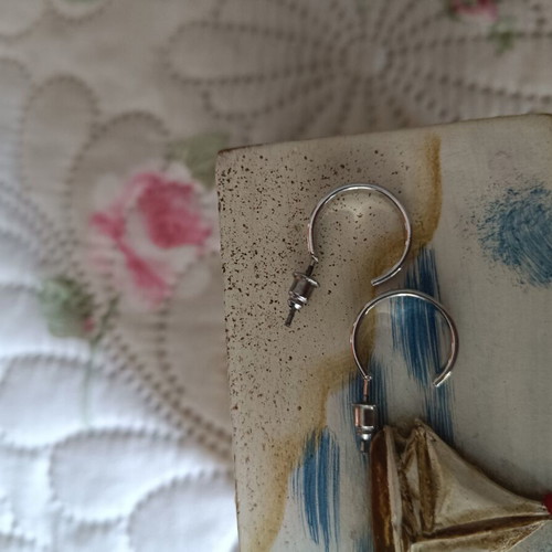 Steel earrings like new, silver color