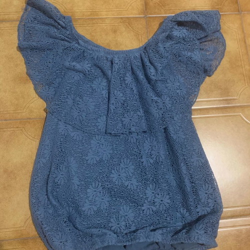 Women's blouse used with lace and elastic shoulders, blue, size XS