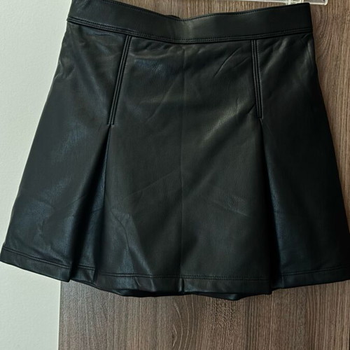 Abercrombie & Fitch skirt new with built-in shorts, size 13/14