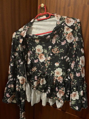 Dent Elle skirt unused with floral pattern