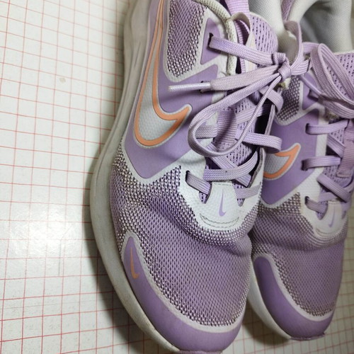 Nike lilac-white athletic shoes like new, size 37.5