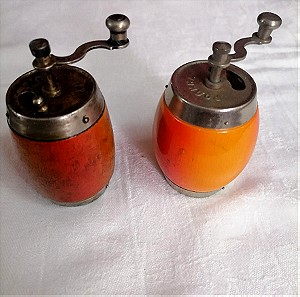 δύο μύλοι πιπεριού Vintage