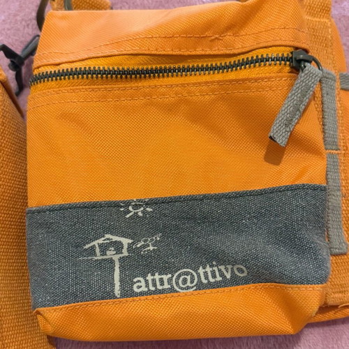 Attrattivo crossbody bag like new, orange and gray