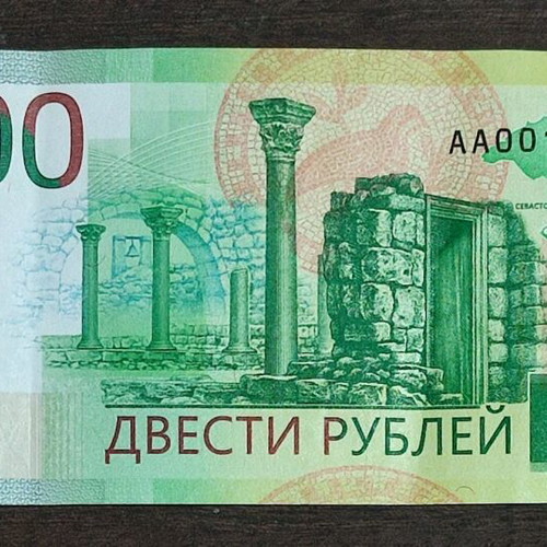 Foreign banknotes used, Russia 2017 and Italy 1990