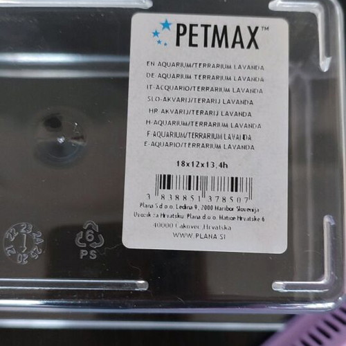 Plastic aquarium new with lid and carrying handle