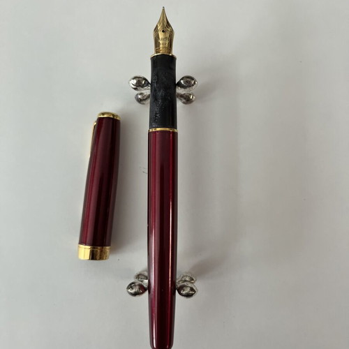 Parker Sonnet pen with gold nib used, needs ink cartridge