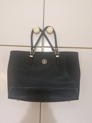 Tommy Hilfiger handbag dark blue like new