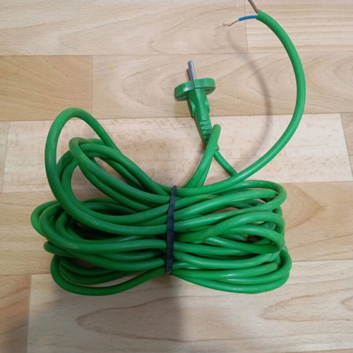 Electric wire 7 meters used with plug 2000 watt capacity