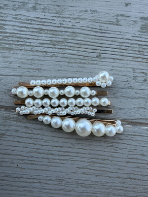 Hair clips like new