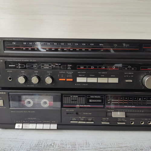 Technics 3-Component Vintage Stereo System SA-Z50 RS-D250