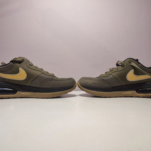 Nike Motif shoes like new, athletic size 38.5